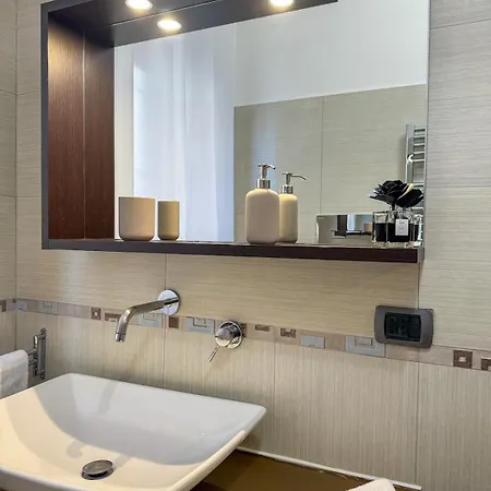 Dolce Aurelio Vicino Metro A شقة *
